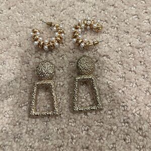 Set of earrings